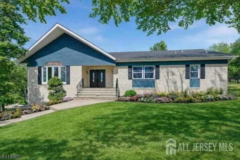 2 Rossi Drive Clinton Town, NJ 08809