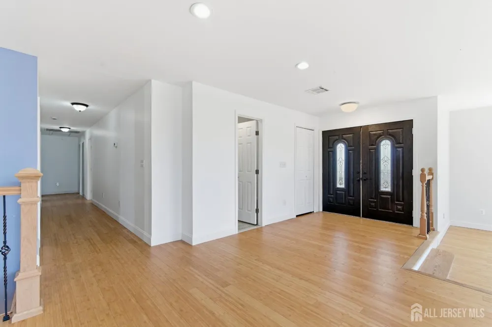 2 Rossi Drive Clinton Town, NJ 08809