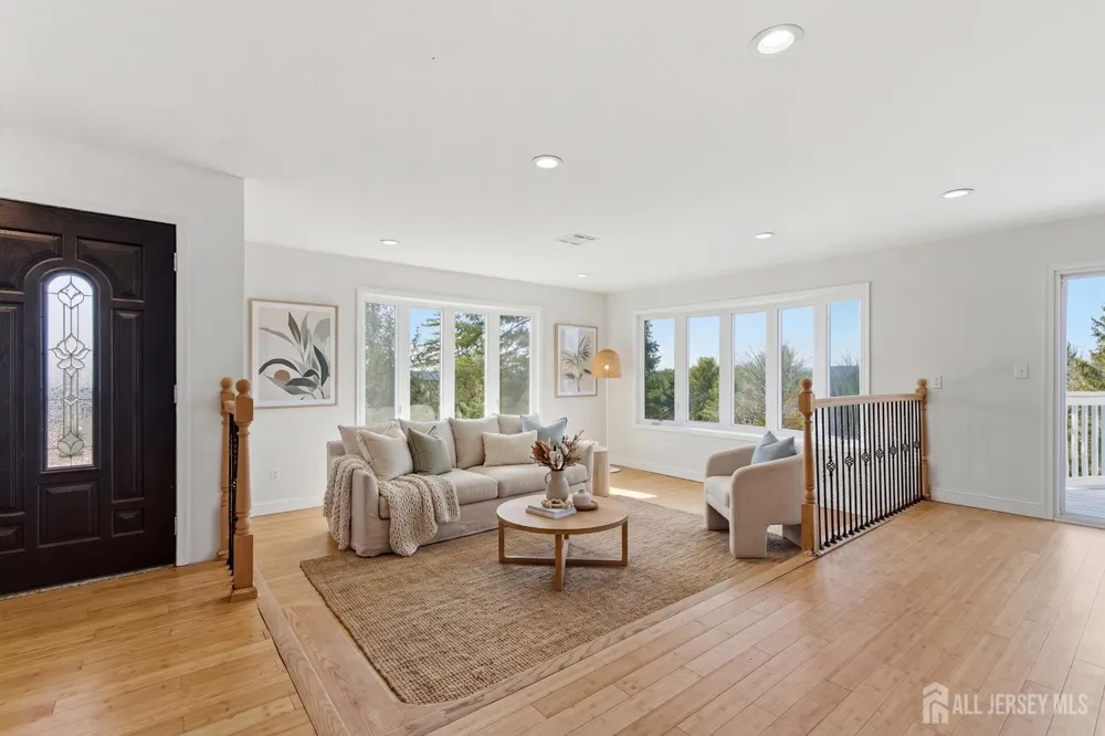 2 Rossi Drive Clinton Town, NJ 08809