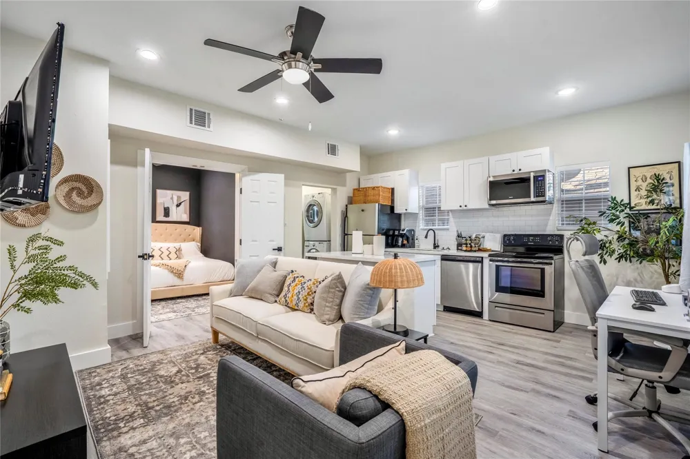 5 Estelle Street #1 Houston, TX 77003
