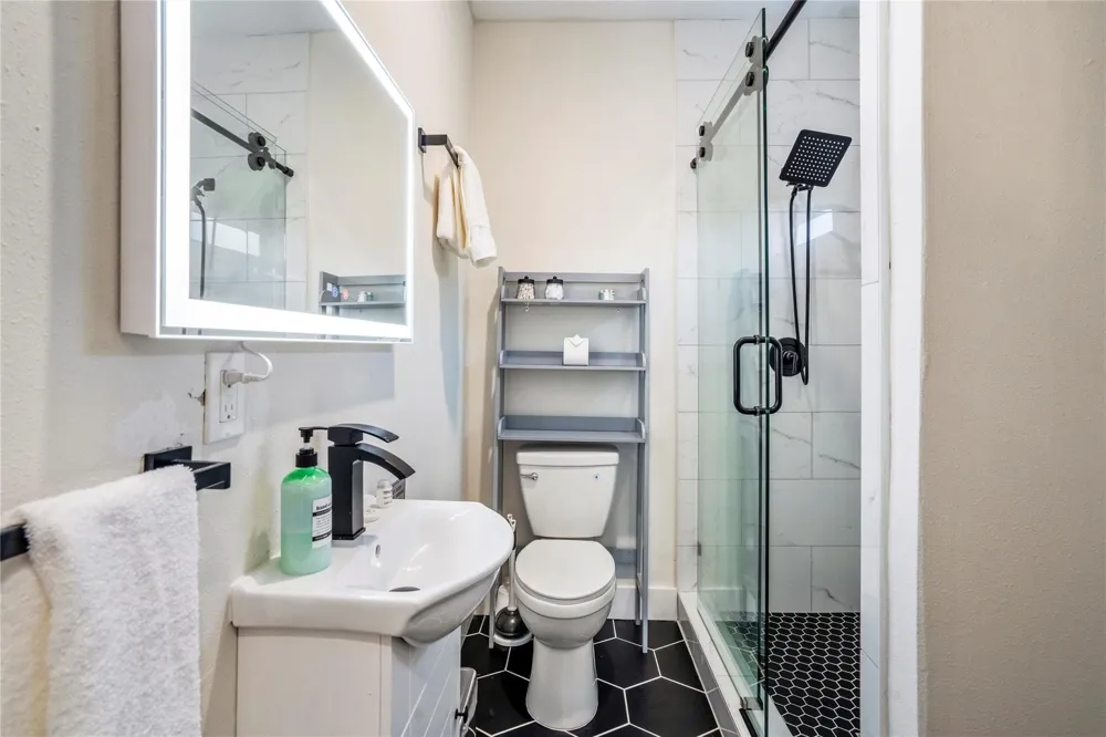 5 Estelle Street #1 Houston, TX 77003