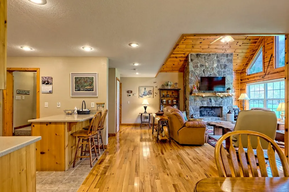 3556 River Front Lane Hiawassee, GA 30546