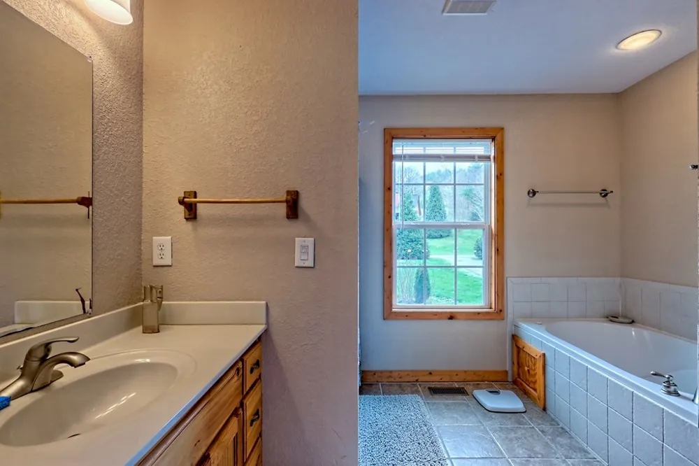 3556 River Front Lane Hiawassee, GA 30546