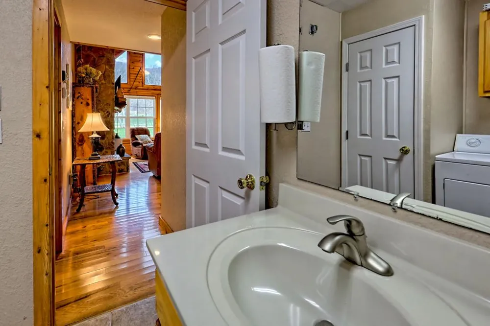 3556 River Front Lane Hiawassee, GA 30546