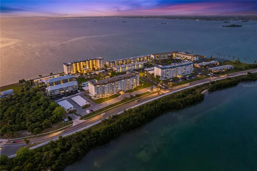 7 ISLAND PARK PLACE #204 Dunedin, FL 34698