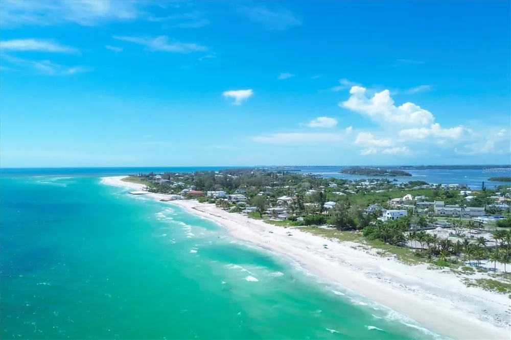 616 LYONS LANE Longboat Key, FL 34228