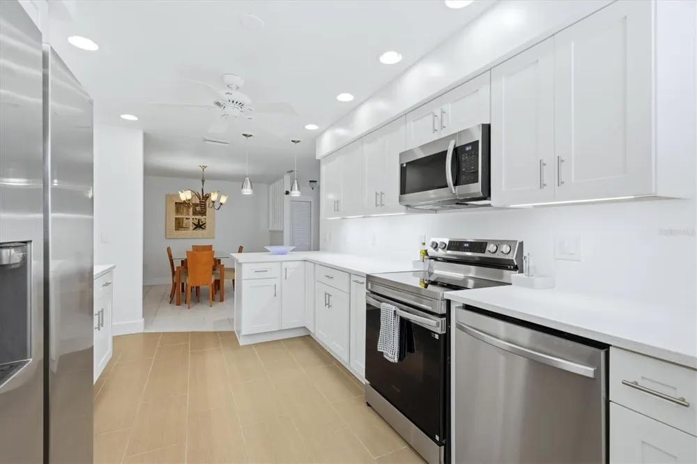 616 LYONS LANE Longboat Key, FL 34228