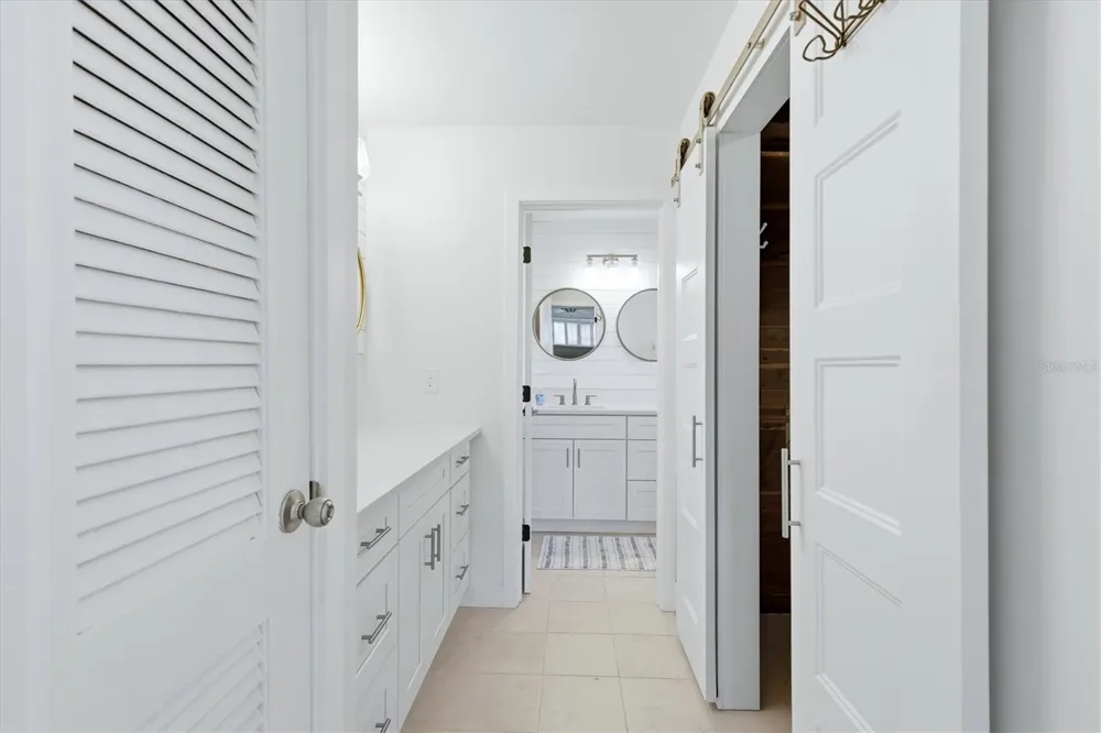 616 LYONS LANE Longboat Key, FL 34228