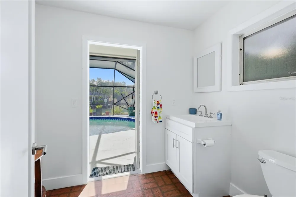 616 LYONS LANE Longboat Key, FL 34228