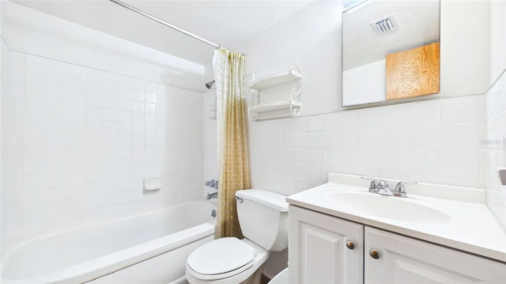 5664 40TH TERRACE #428 St Petersburg, FL 33710