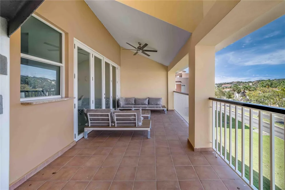 180 PALMAS DRIVE #60-D Humacao, PR 00791