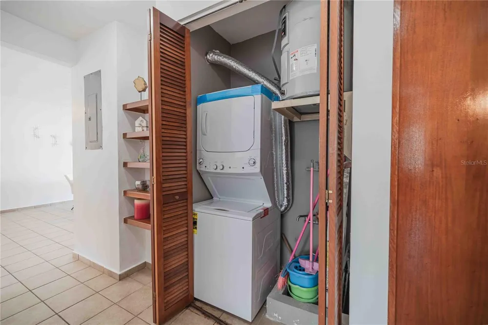 180 PALMAS DRIVE #60-D Humacao, PR 00791