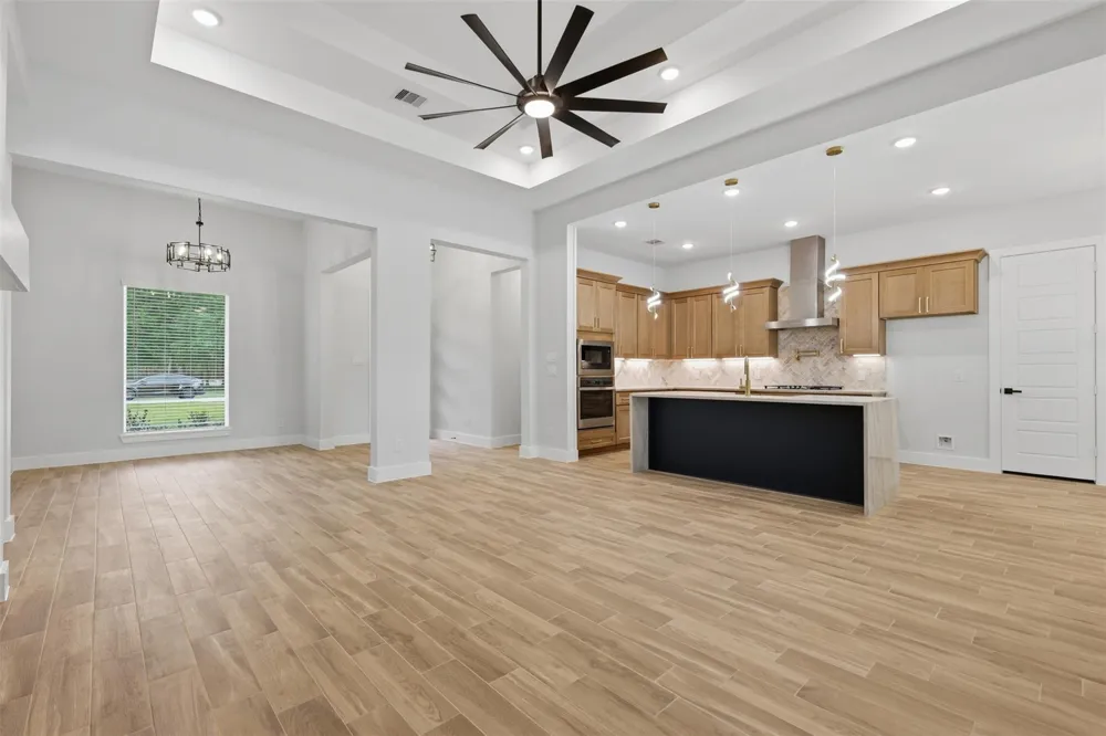 2638 Fountain View Street Roman Forest, TX 77357