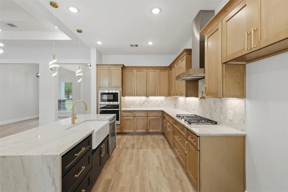 2638 Fountain View Street Roman Forest, TX 77357