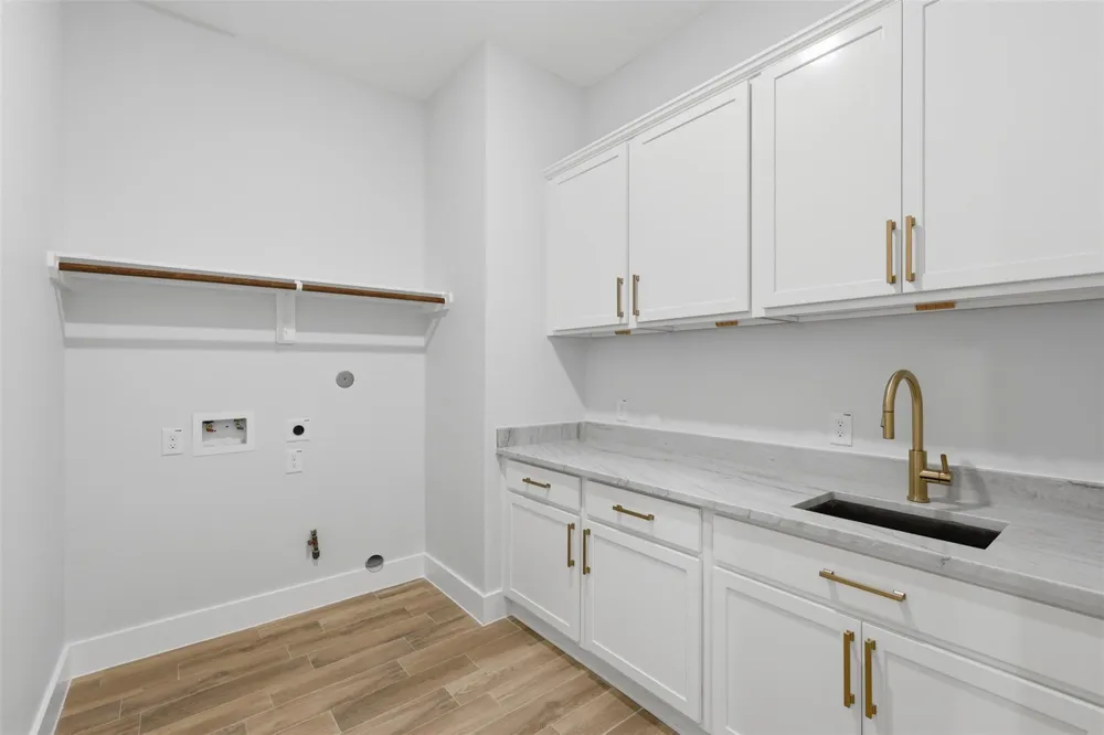 2638 Fountain View Street Roman Forest, TX 77357