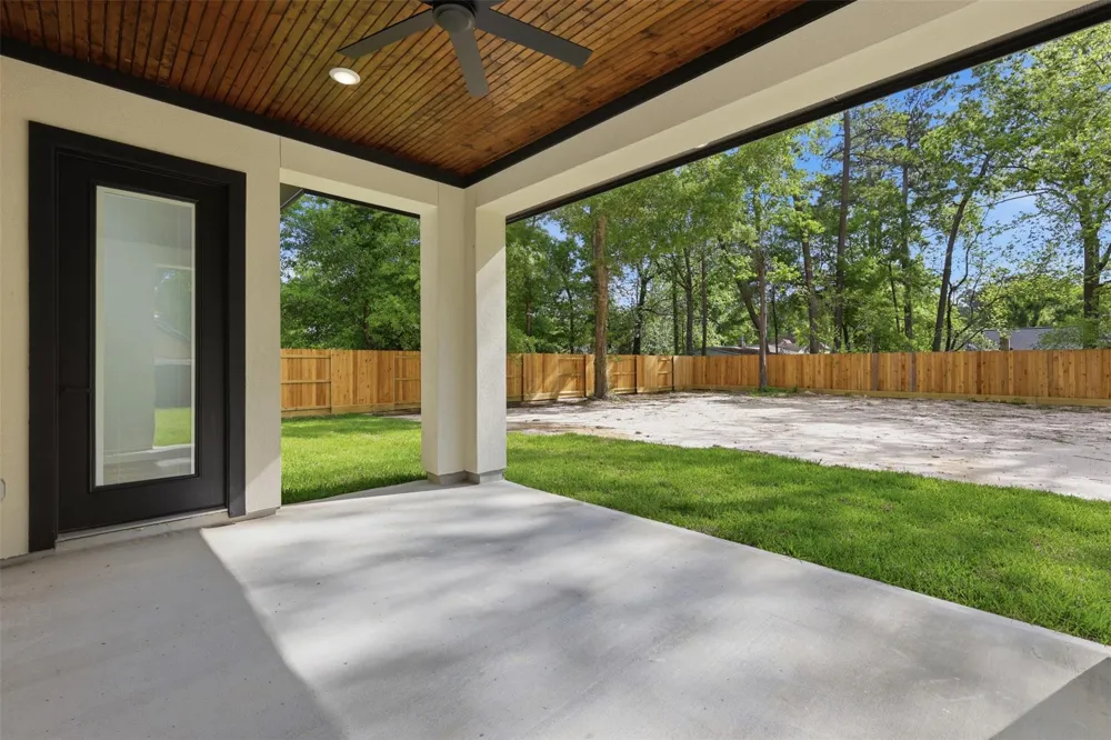 2638 Fountain View Street Roman Forest, TX 77357