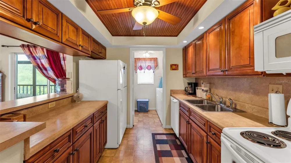 1130 LAKE PARKER AVENUE #C321 Lakeland, FL 33805