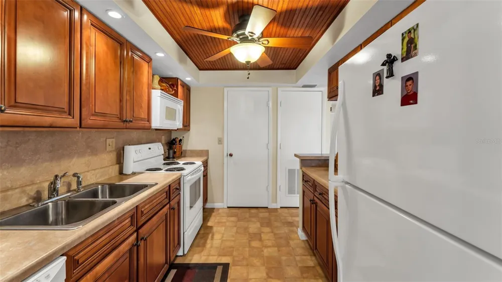 1130 LAKE PARKER AVENUE #C321 Lakeland, FL 33805