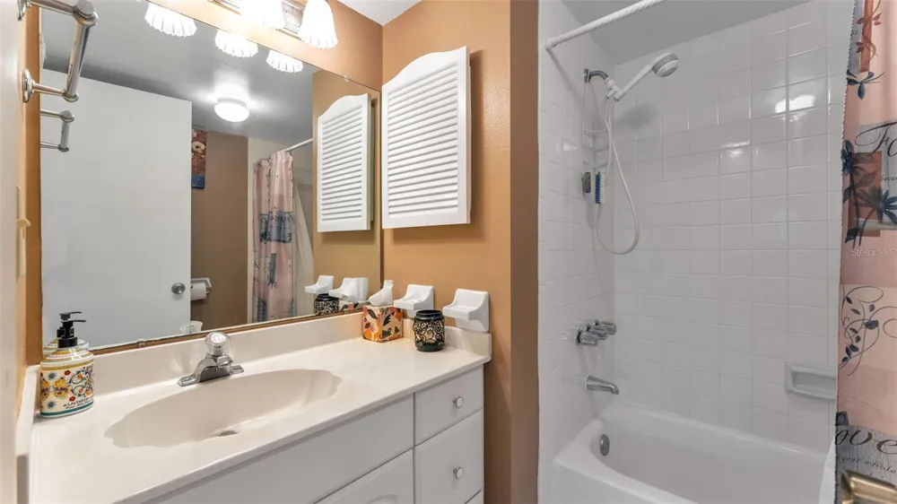 1130 LAKE PARKER AVENUE #C321 Lakeland, FL 33805