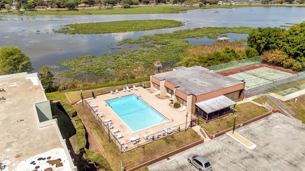 1130 LAKE PARKER AVENUE #C321 Lakeland, FL 33805