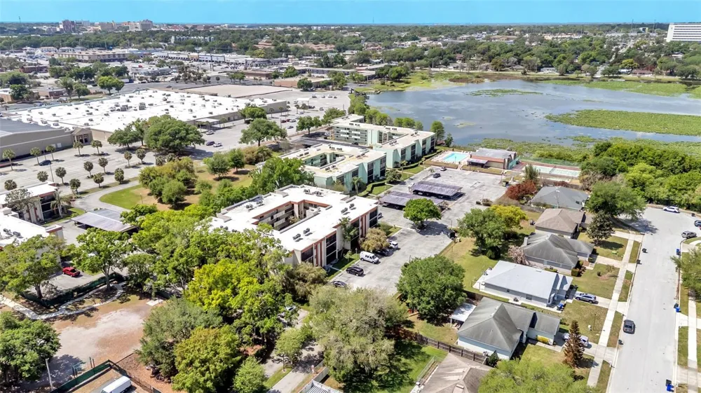 1130 LAKE PARKER AVENUE #C321 Lakeland, FL 33805
