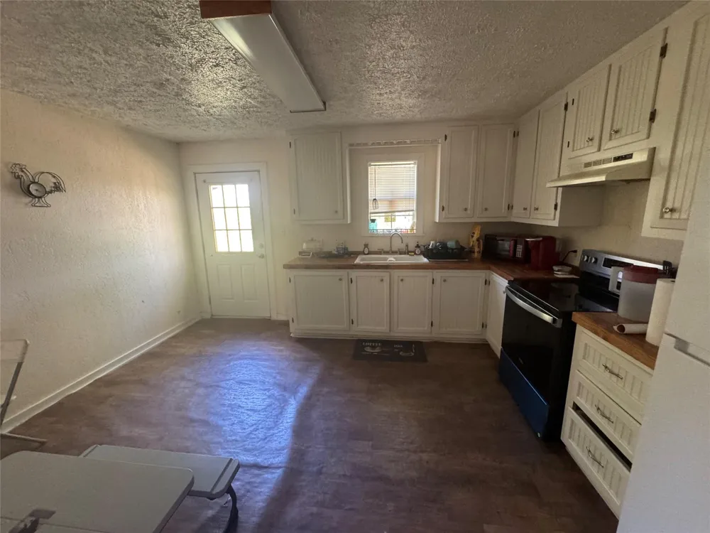 4696 Cr 3400 Colmesneil, TX 75938