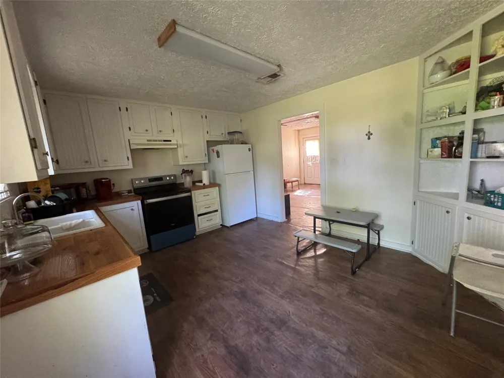 4696 Cr 3400 Colmesneil, TX 75938