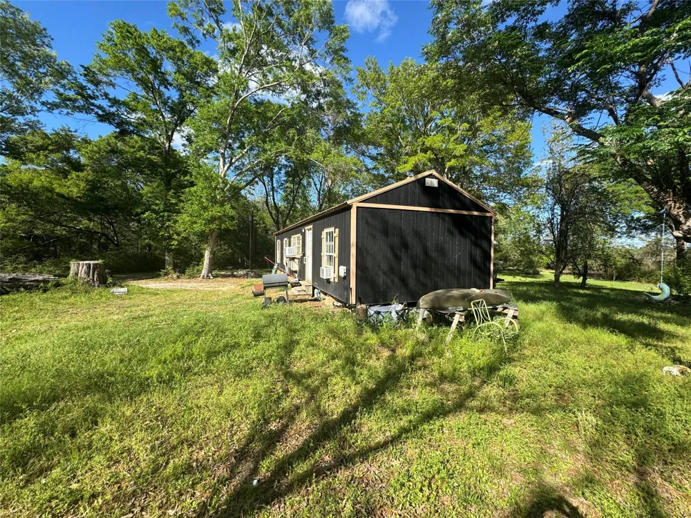 4696 Cr 3400 Colmesneil, TX 75938