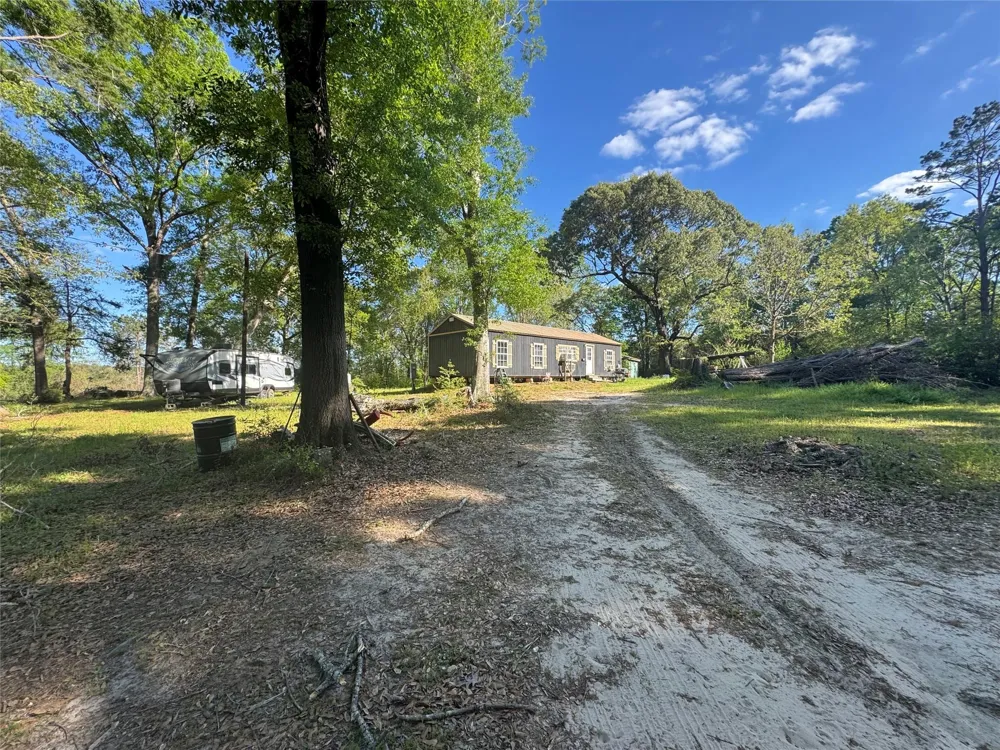 4696 Cr 3400 Colmesneil, TX 75938