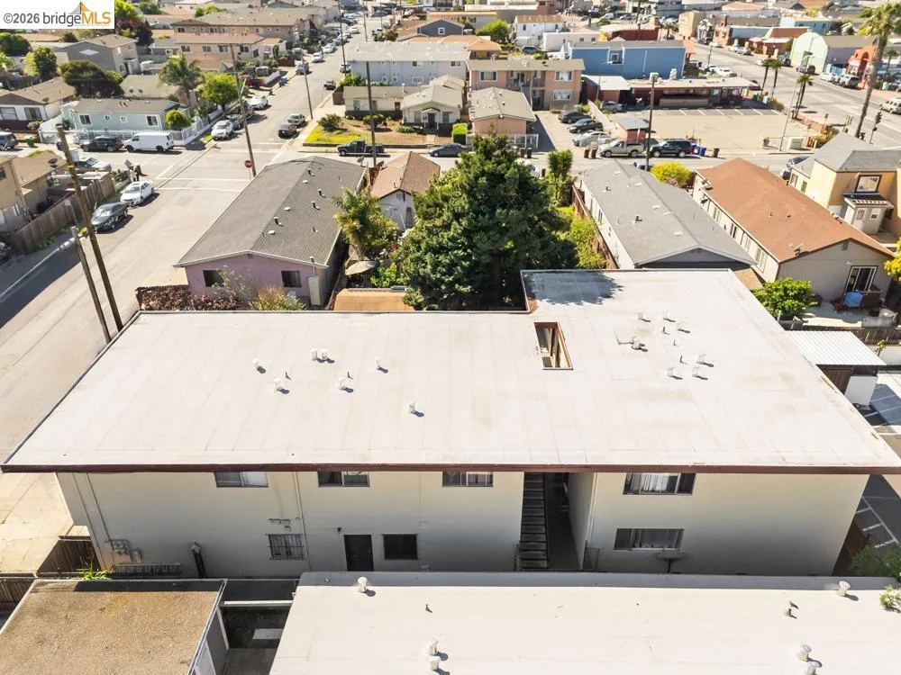1937 Powell St San Pablo, CA 94806