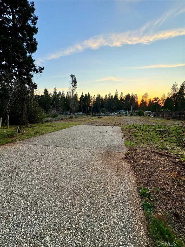 14198 Wingate Magalia, CA 95954