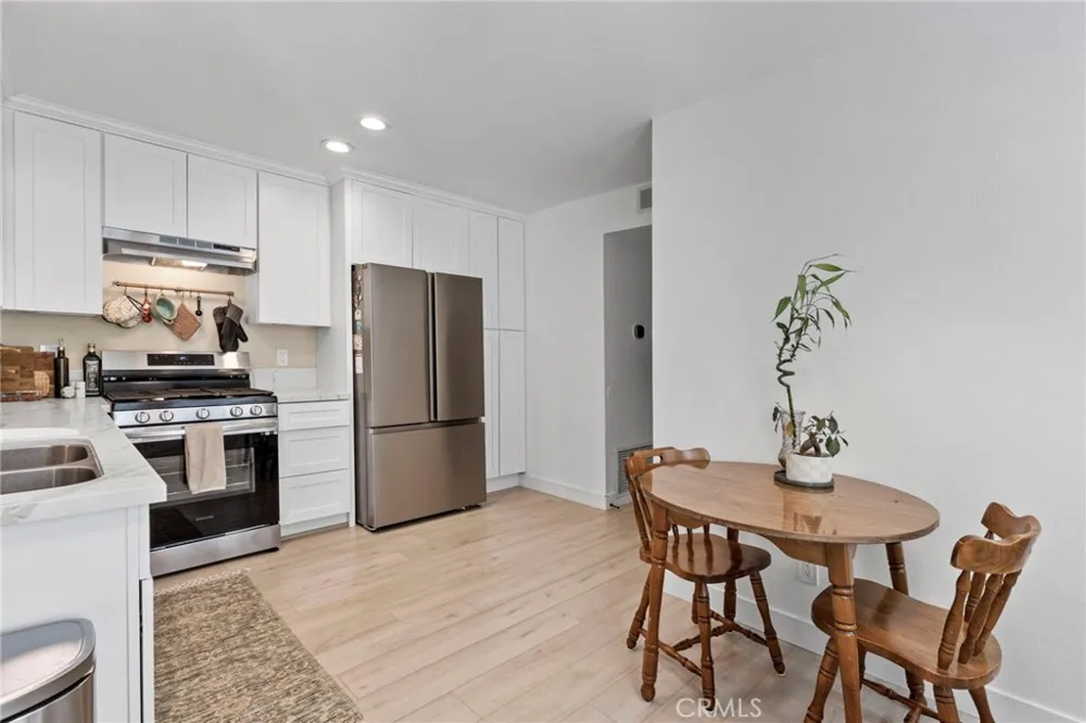 37940 42nd E Palmdale, CA 93552