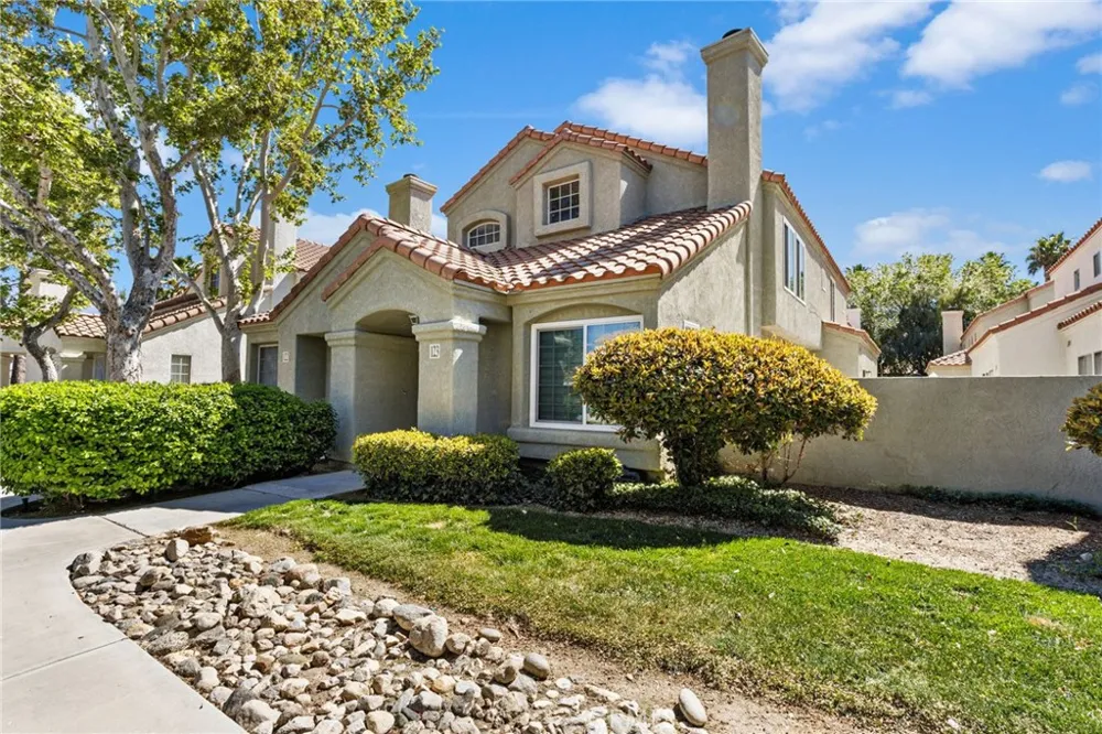 37940 42nd E Palmdale, CA 93552