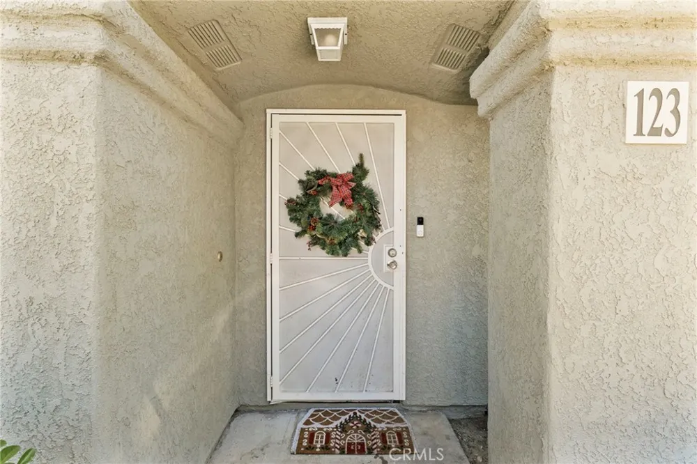 37940 42nd E Palmdale, CA 93552