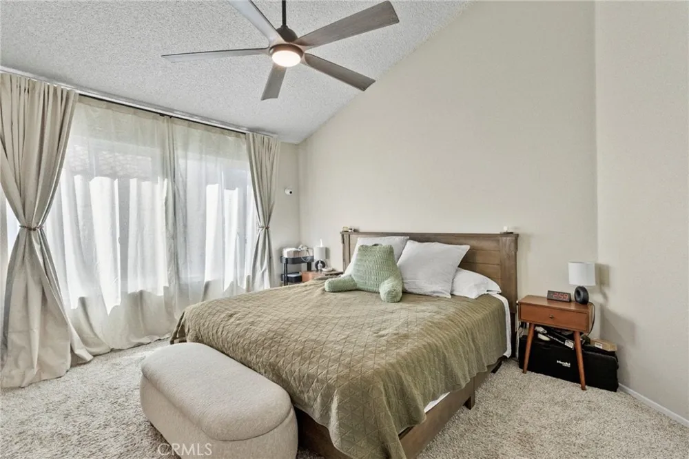 37940 42nd E Palmdale, CA 93552