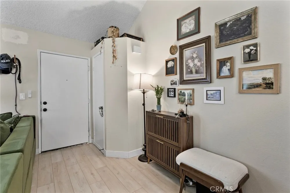 37940 42nd E Palmdale, CA 93552
