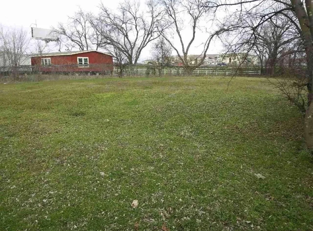 319 E Miller Street Burleson, TX 76028