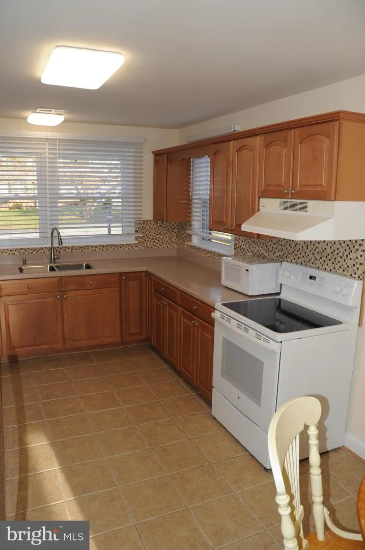 16632 ALDEN AVENUE Gaithersburg, MD 20877