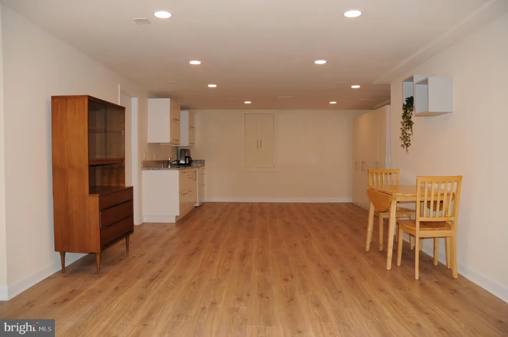 16632 ALDEN AVENUE Gaithersburg, MD 20877