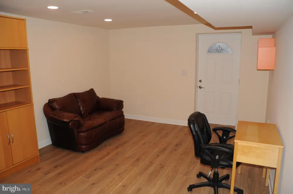 16632 ALDEN AVENUE Gaithersburg, MD 20877