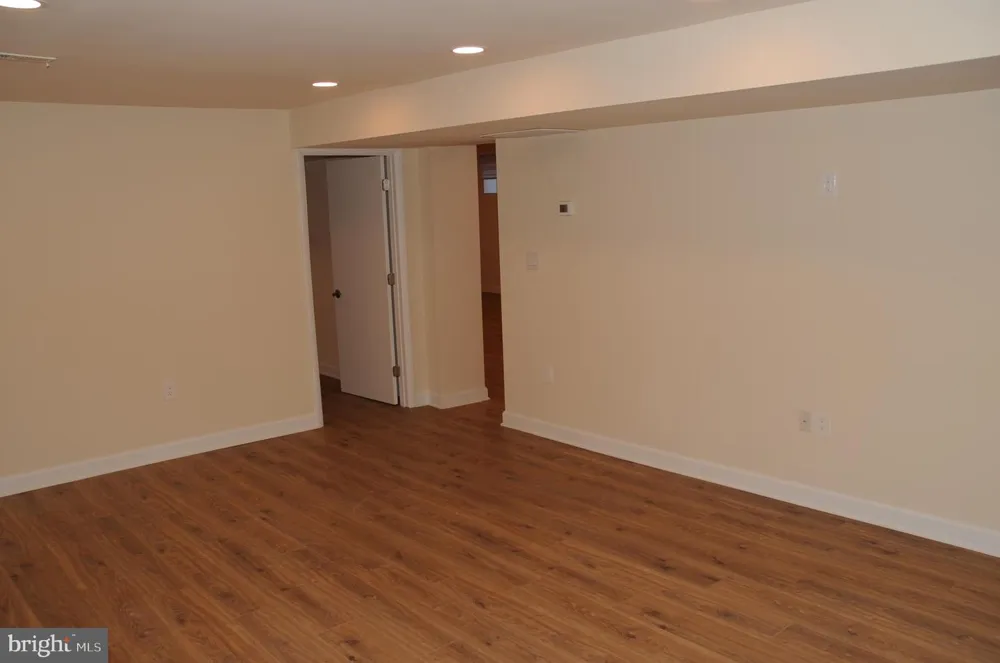 16632 ALDEN AVENUE Gaithersburg, MD 20877