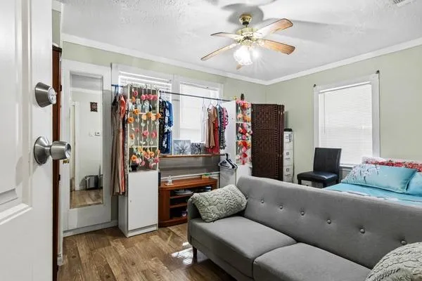 2205 Marnel Road Houston, TX 77055