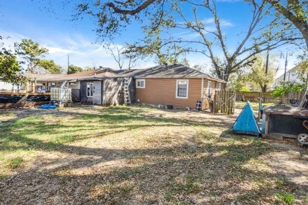 2205 Marnel Road Houston, TX 77055
