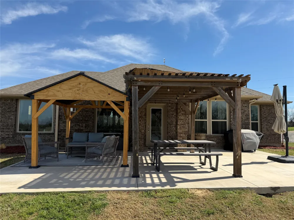 884 County Road 2900 Dodd City, TX 75438