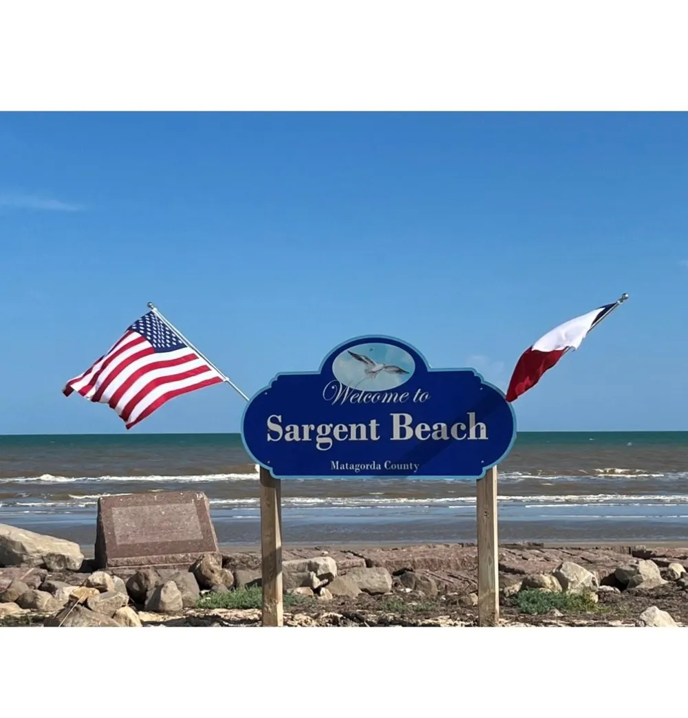 72 Pelican Street Sargent, TX 77414