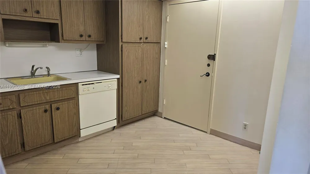 1600 S Ocean Dr #15J Hollywood, FL 33019
