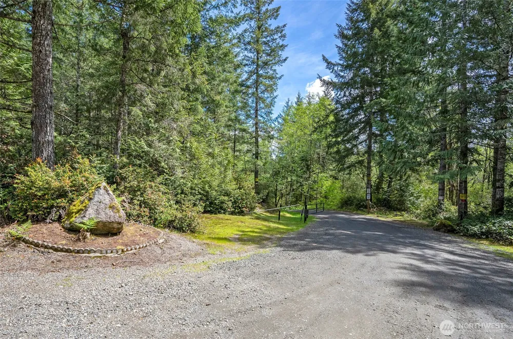 770 E April Avenue Grapeview, WA 98546