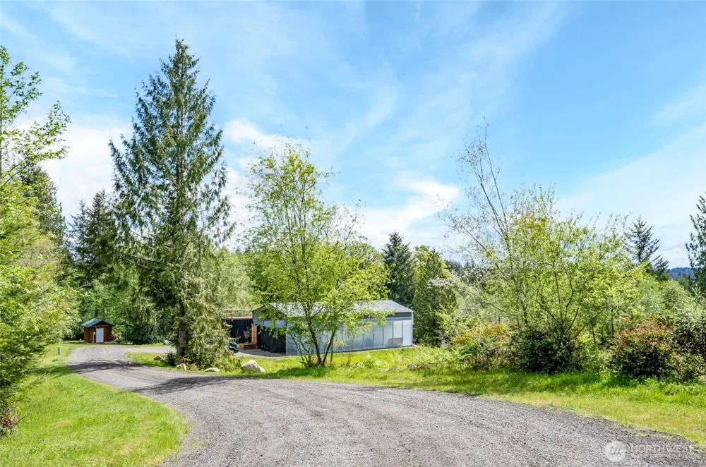 770 E April Avenue Grapeview, WA 98546