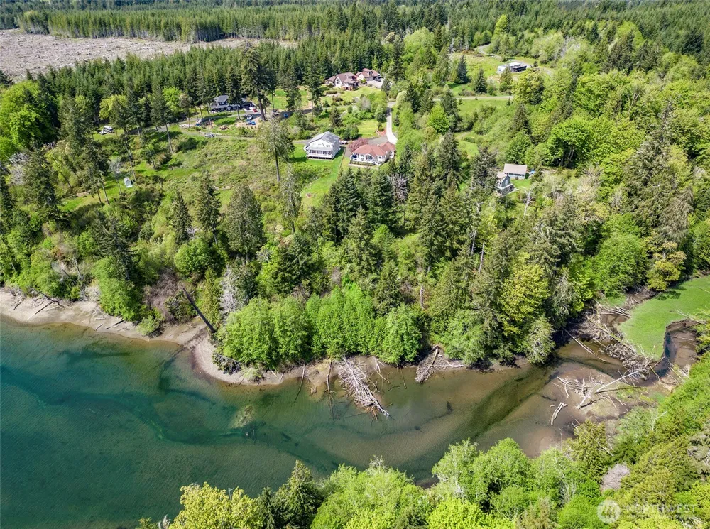 770 E April Avenue Grapeview, WA 98546