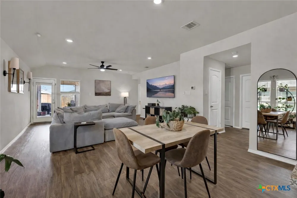 204 Whipporwill Lane San Marcos, TX 78666
